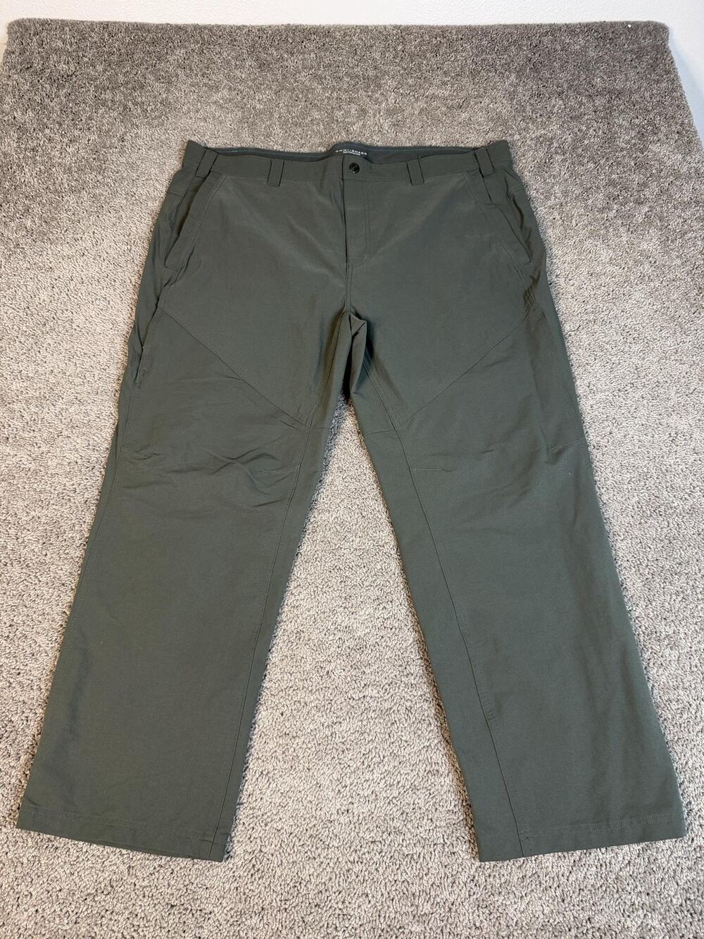 Columbia Pants Mens 44x30 Green Chino Omni-Shade Quick Dry Water Resistant